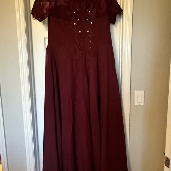 Wine in Color, Never Worn - Picture 3 of 3